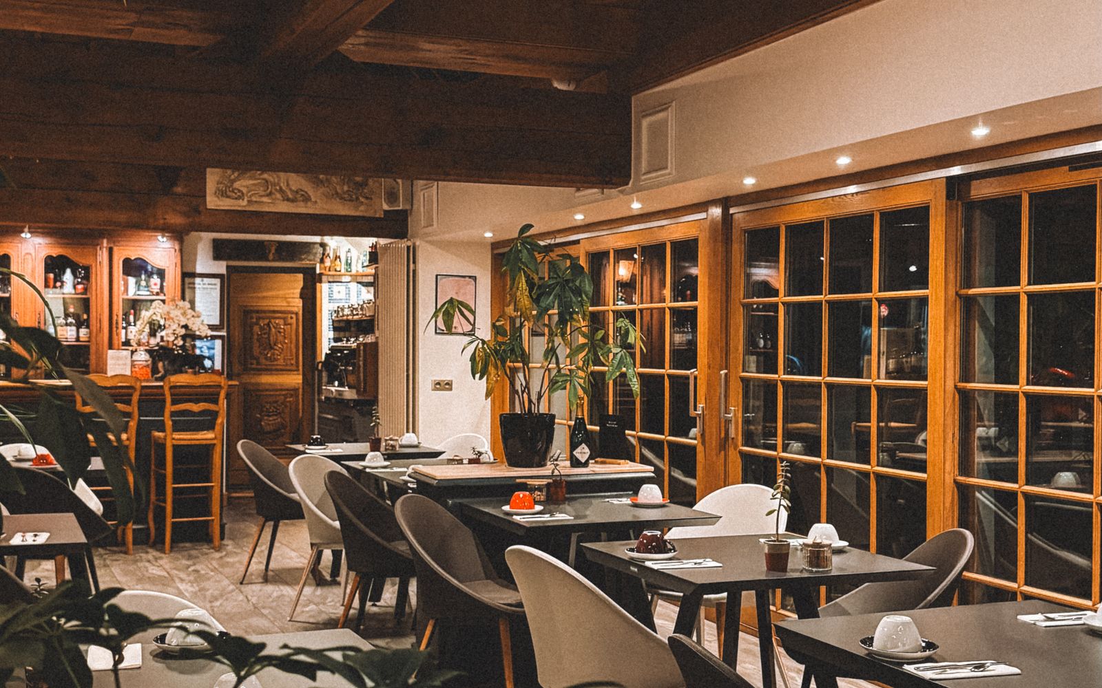 Independent restaurant